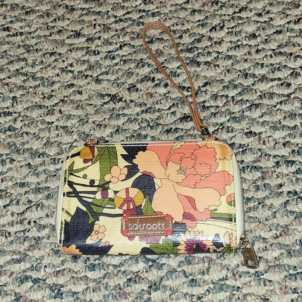 Sakroots colorful wallet wristlet